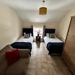 City Center-3 Min Walk To Town Square