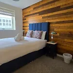 Charming Newly Renovated 2 Bed With Free Parking