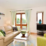 7 Earls Island