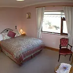 Hillside House B&B