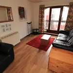 Kirwans Lane Apartment