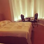 Amber Lodge Budget Accommodation