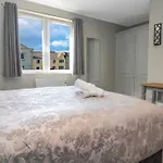 Executive Harbour Suites D