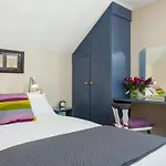 2 Bedroom 1 Bathroom Family Friendly Home 50 Metres From The Seashore And Beach