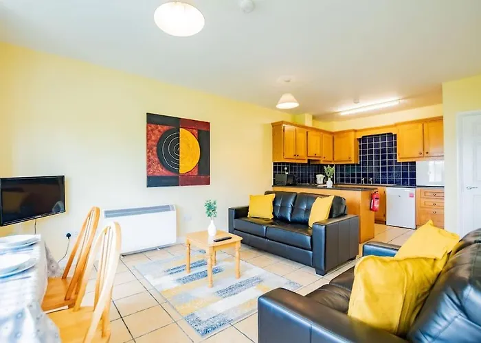 57 - Large Three Bed With Parking