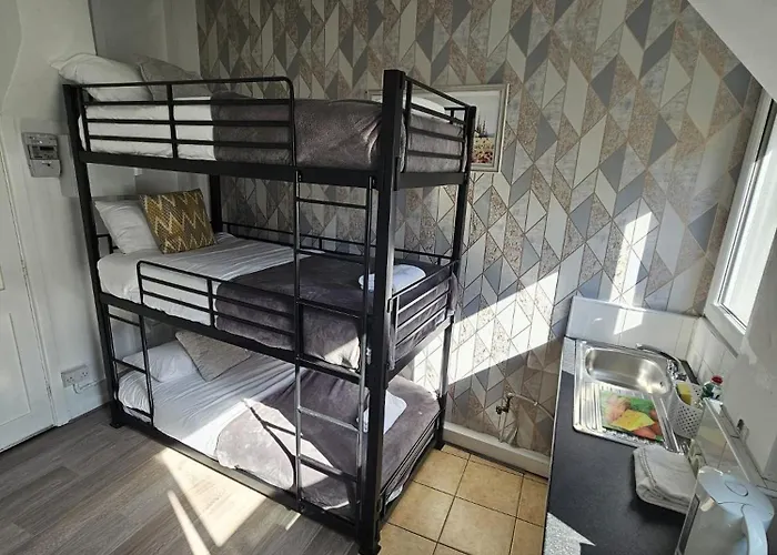 Snug Triple Bunk Studio Room