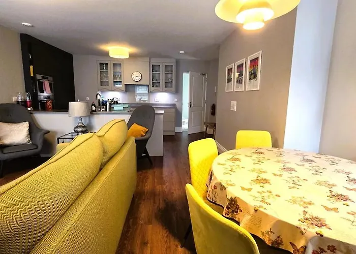 Modern City Centre Luxury - Sleeps 6