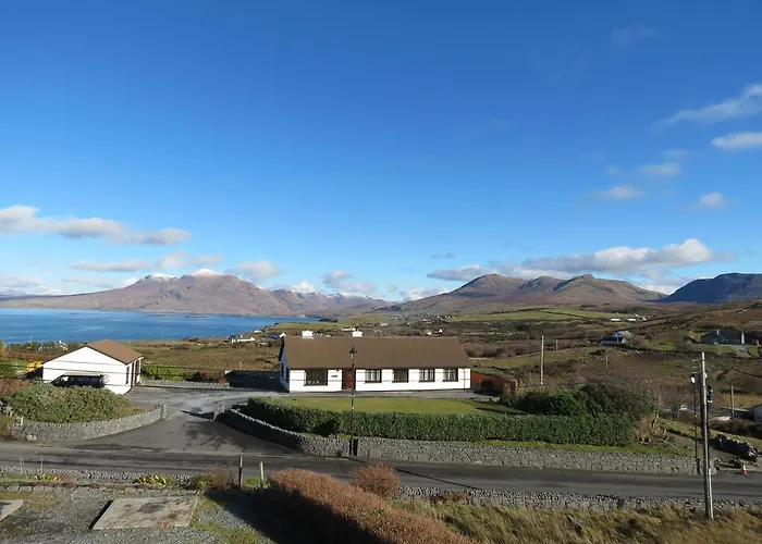 Sunnymeade Accommodation With Sea View