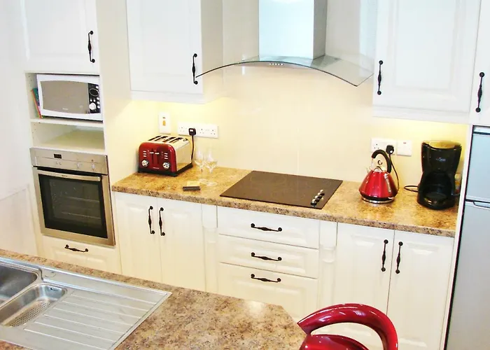 Silver Crescent House & Apts Vacation Rentals Galway City Ireland