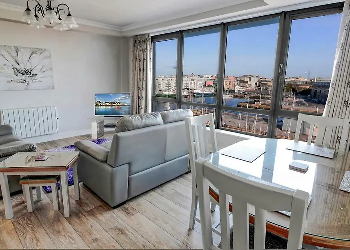 Penthouse With Rooftop Terrace