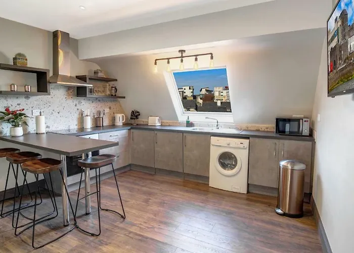 Executive 2 Bedroom Loft Style Apartment