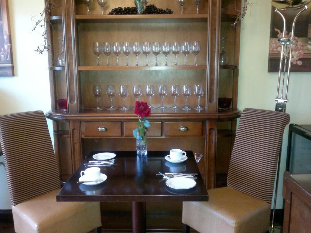 Ashford Manor Guest house 2*