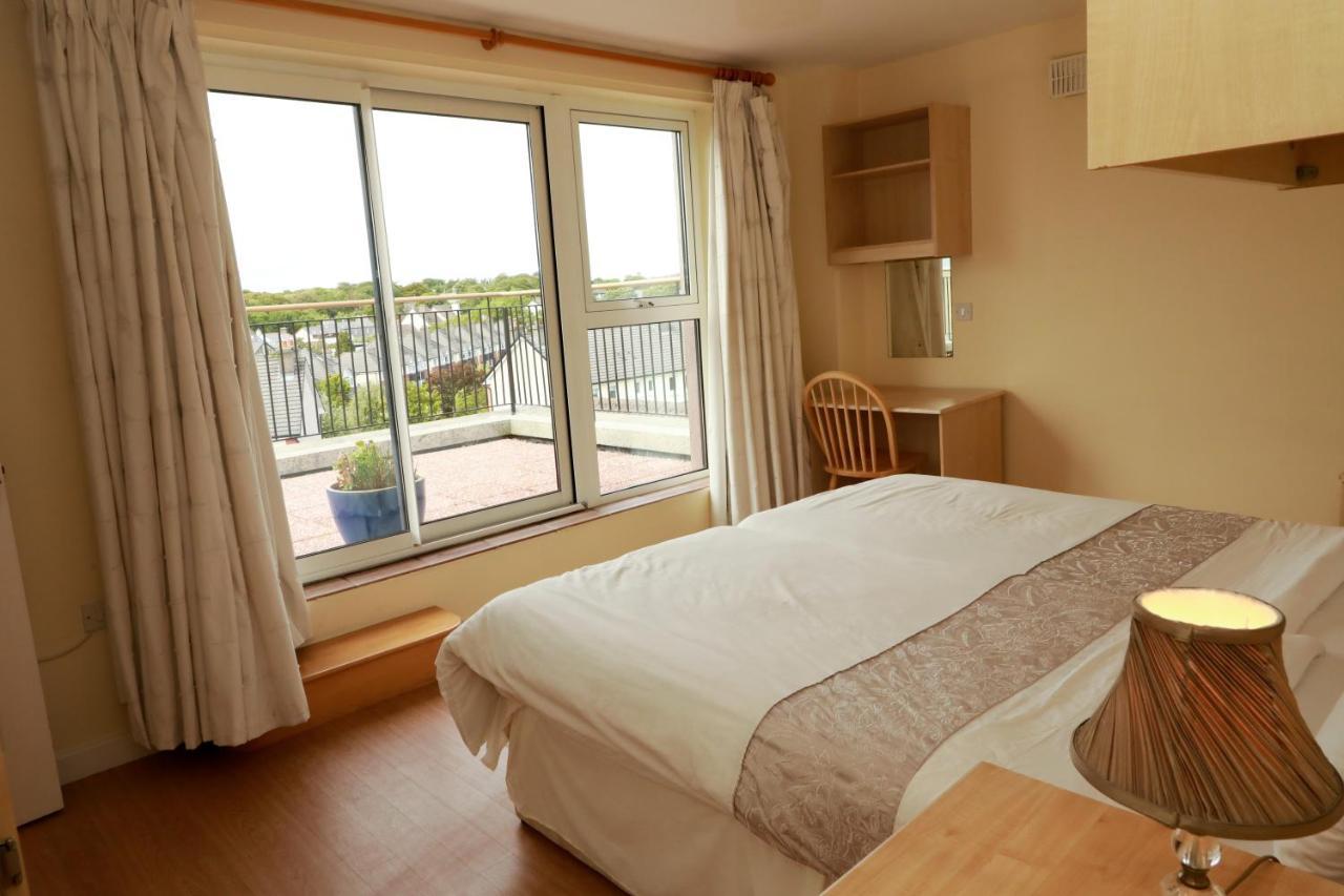 Arus Grattan Galway