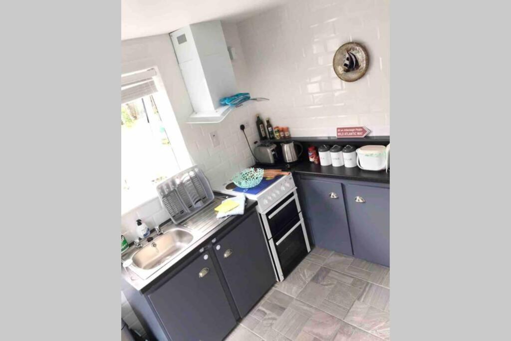Fuchsia Tranquil Modern Seaside On The Wild Atlantic Way *