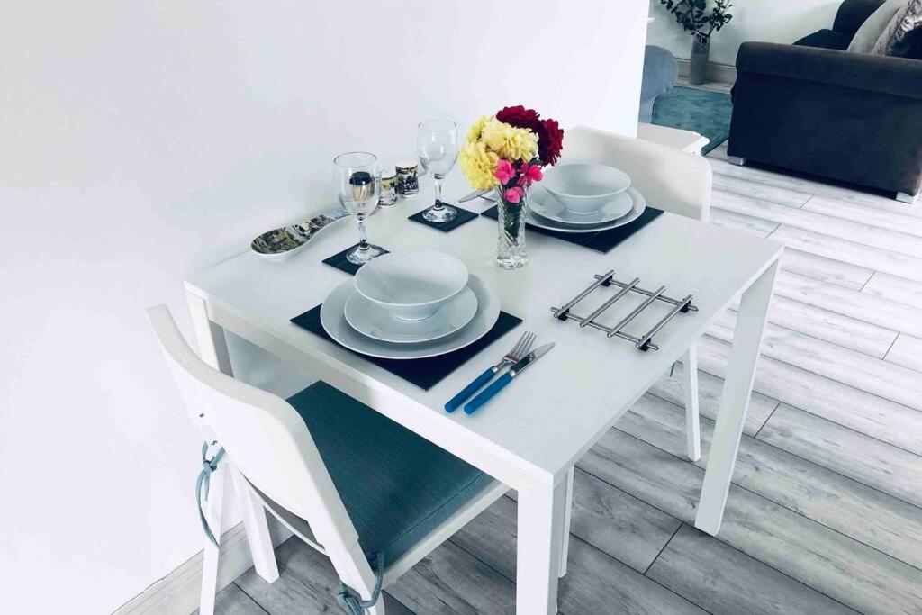 Apartment Fuchsia Tranquil Modern Seaside On The Wild Atlantic Way *