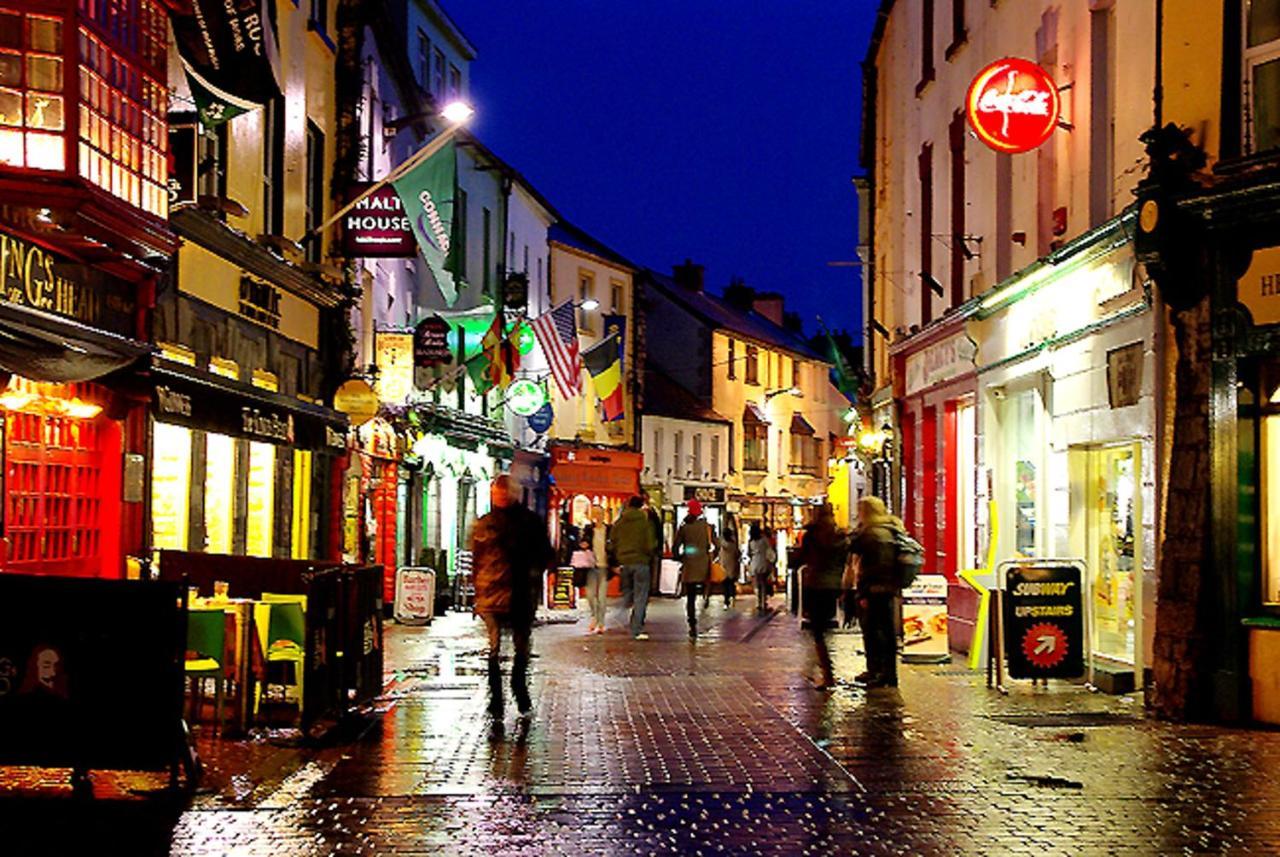 Cosy Apartment In Galway With Balcony 32 M² City View * Galway