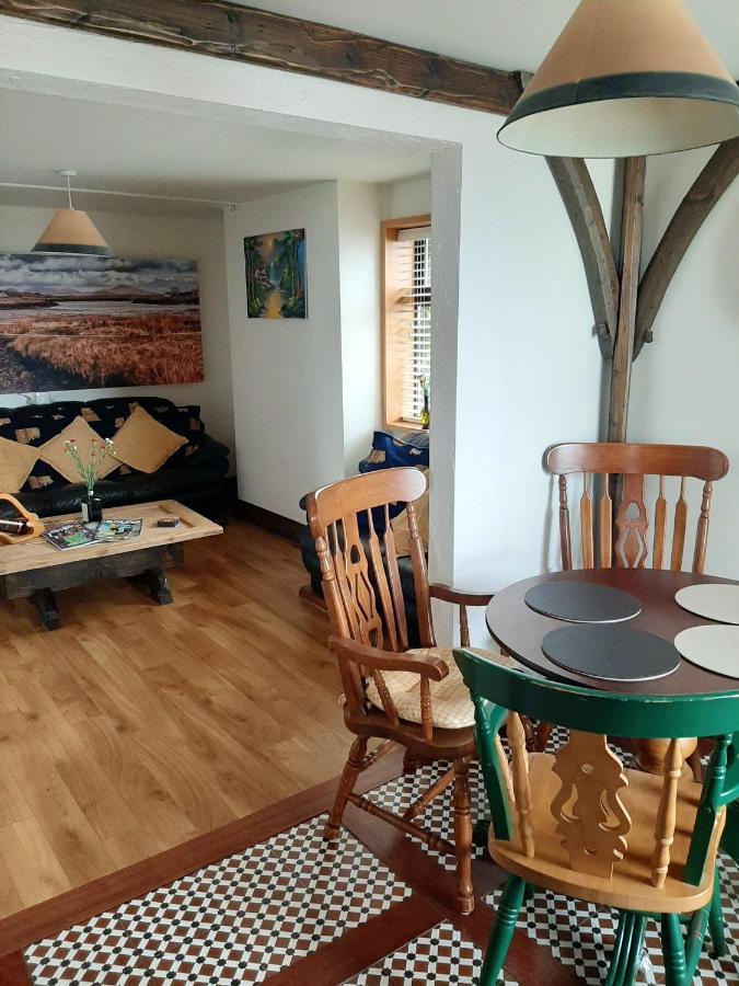 Cosy Apartment In Galway With Balcony 32 M² City View Galway