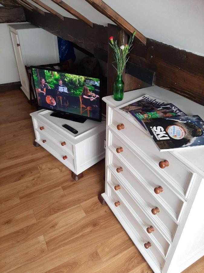 Cosy Apartment In Galway With Balcony 32 M² City View * Galway