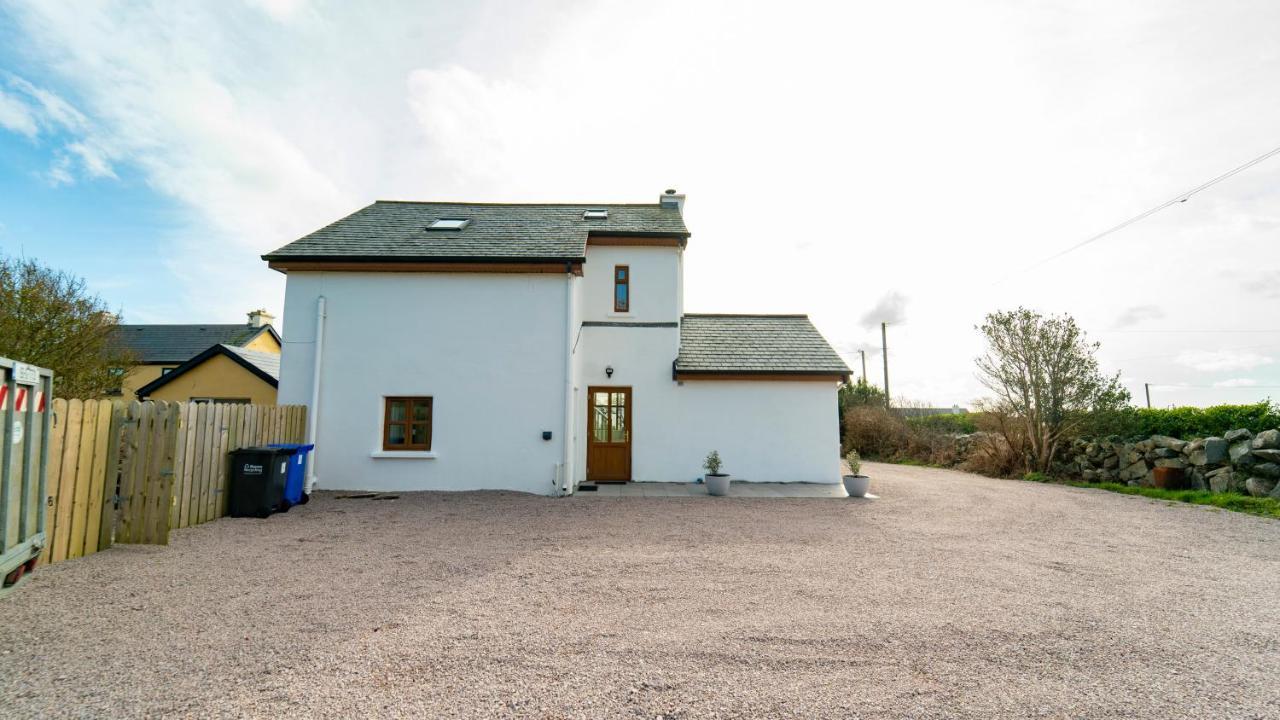 Stylish, Spacious Sea View House Holiday home