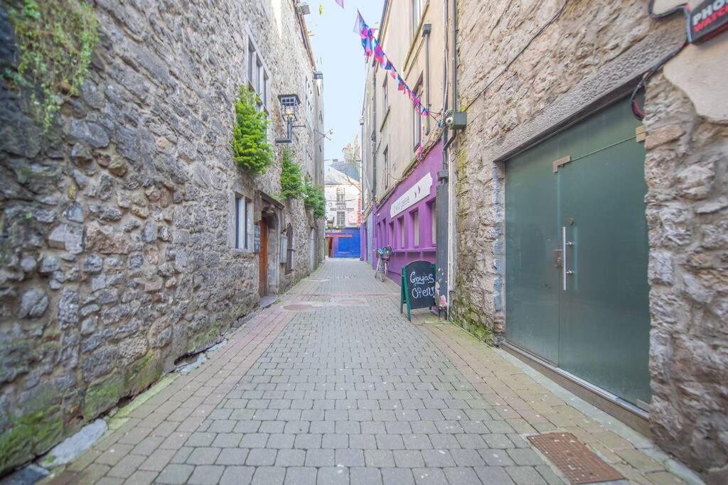 Latin Quarter Luxury Apartment