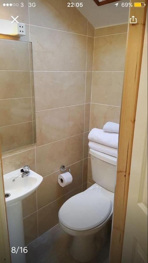 Edwards Cosy Guest house *