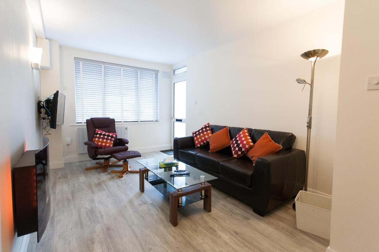 Newcastle Court Apartment