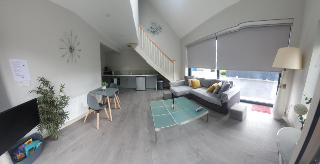 Apartment Modern County Studio