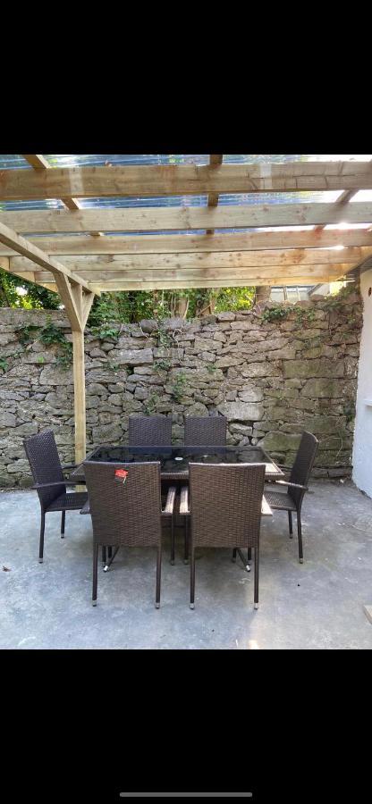 Apartment 6 Eyre Square Lane
