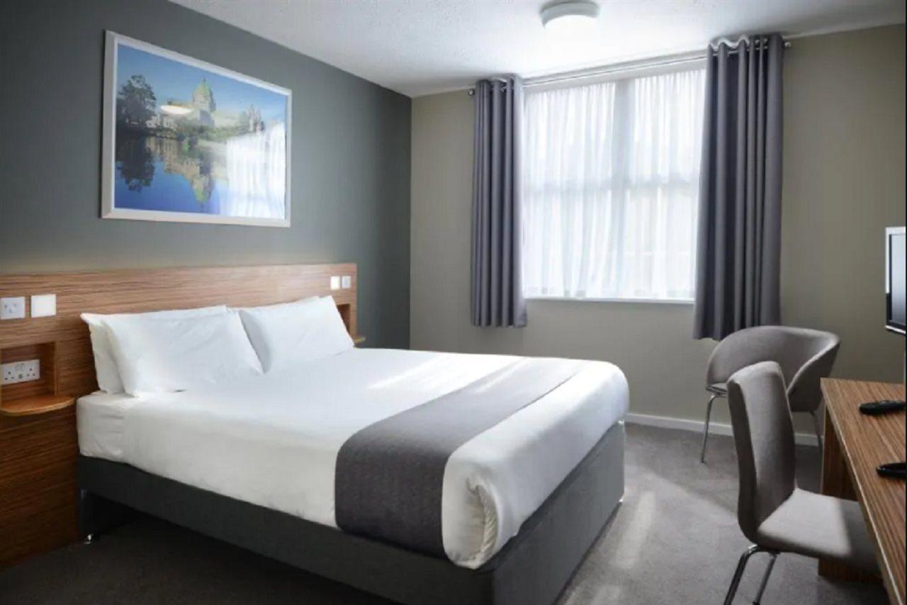 Travelodge 3* Galway