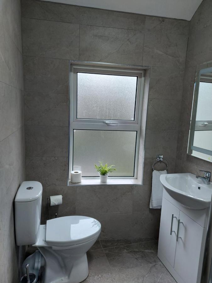 4 Eyre Square Lane Apartment *