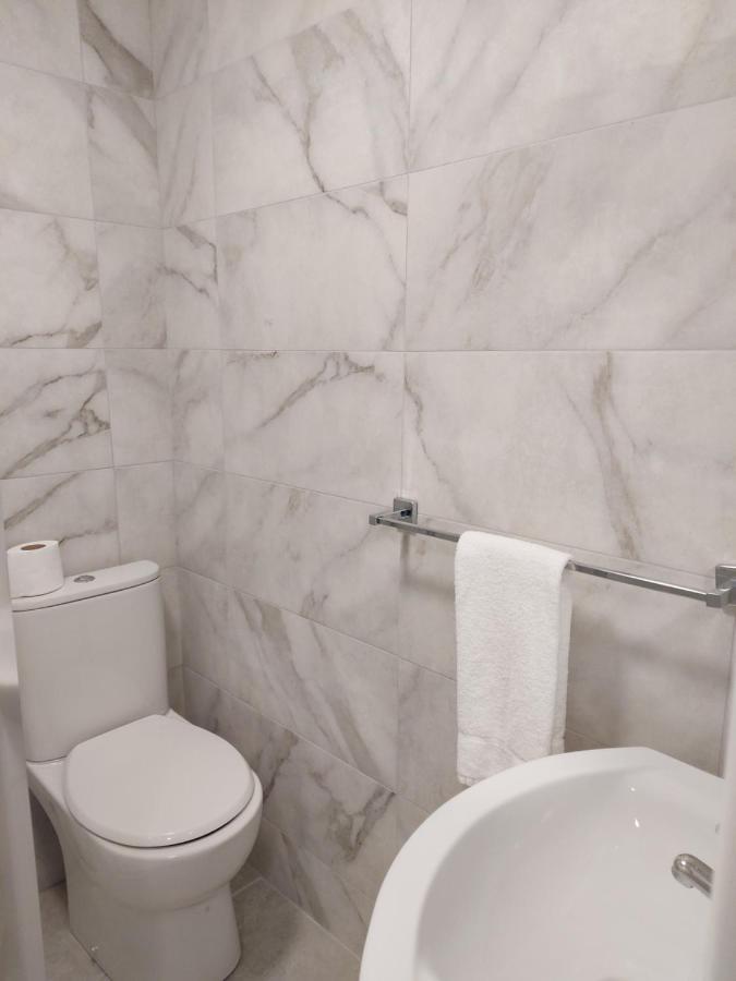 7 Eyre Square Lane Apartment *