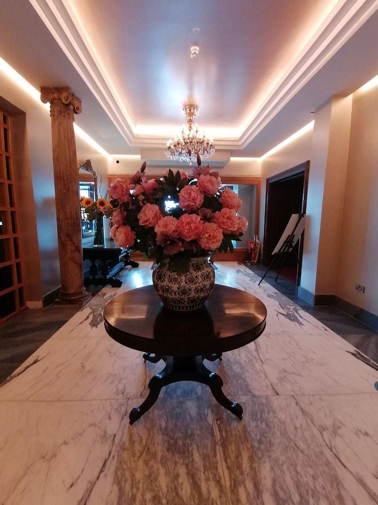 Hotel The Victoria Hotel 3*