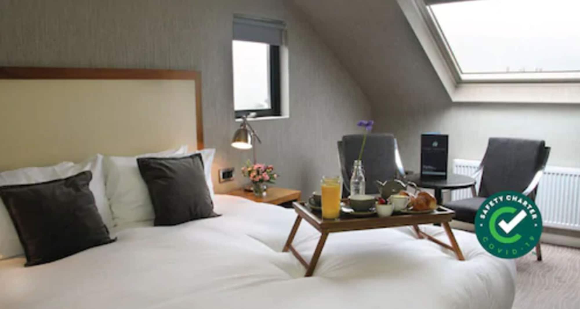 Eyre Square Hotel