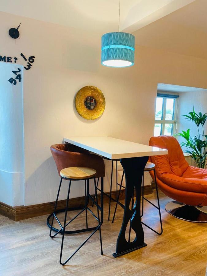 3 Bed Apartment/explore The Area/enjoy Our Pub Apartment Galway