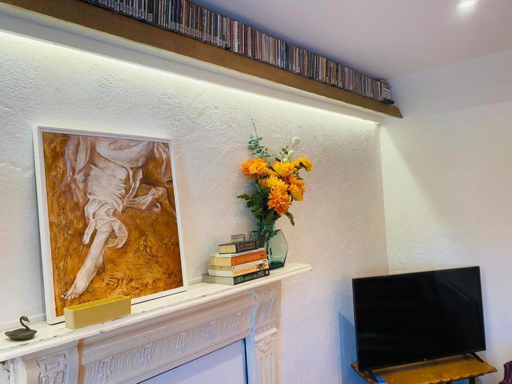3 Bed Apartment/explore The Area/enjoy Our Pub Galway