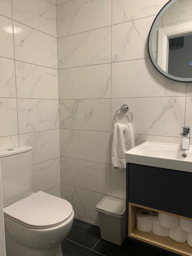 14 Eyre Square Lane Apartment *