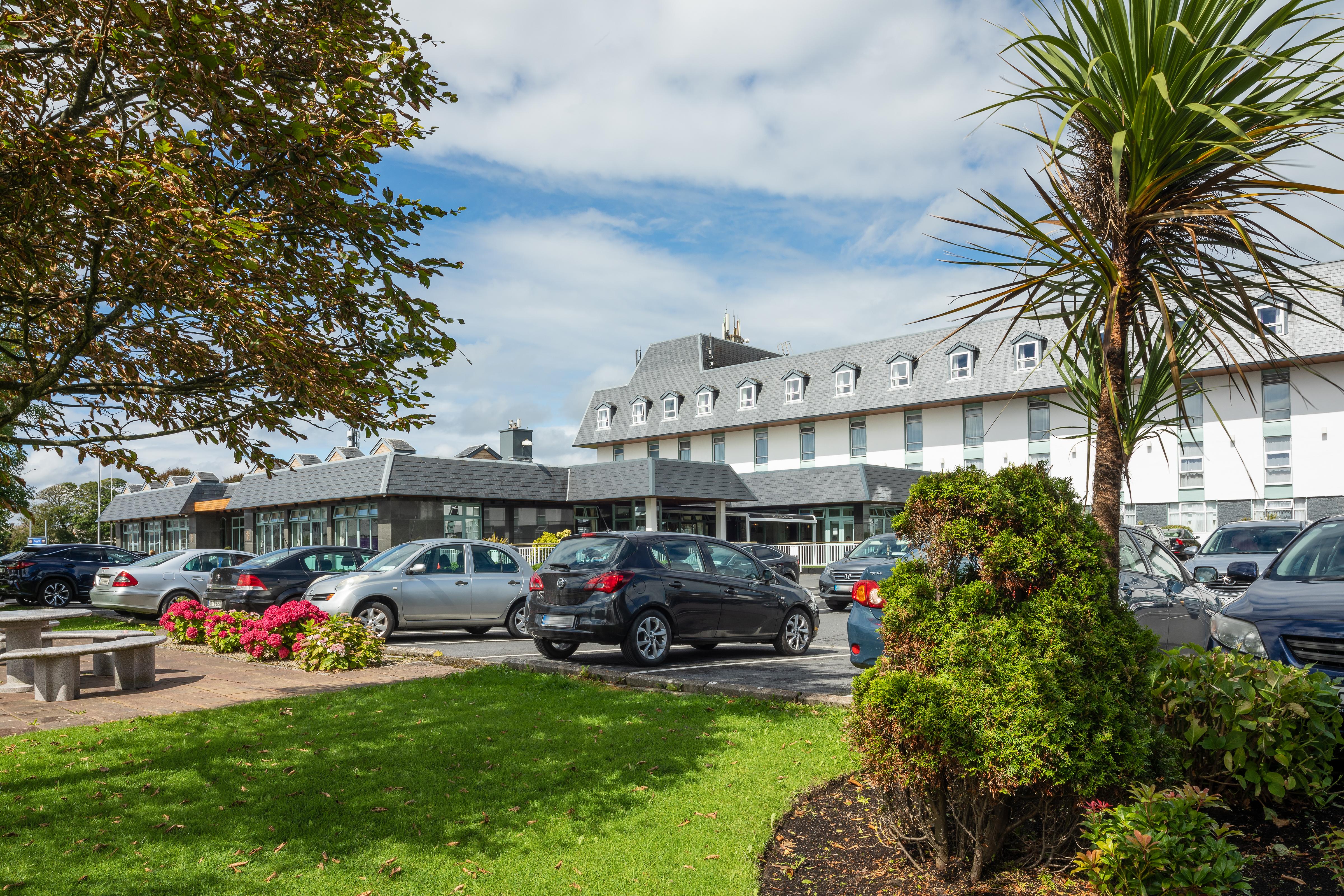 Flannery's Hotel 3*