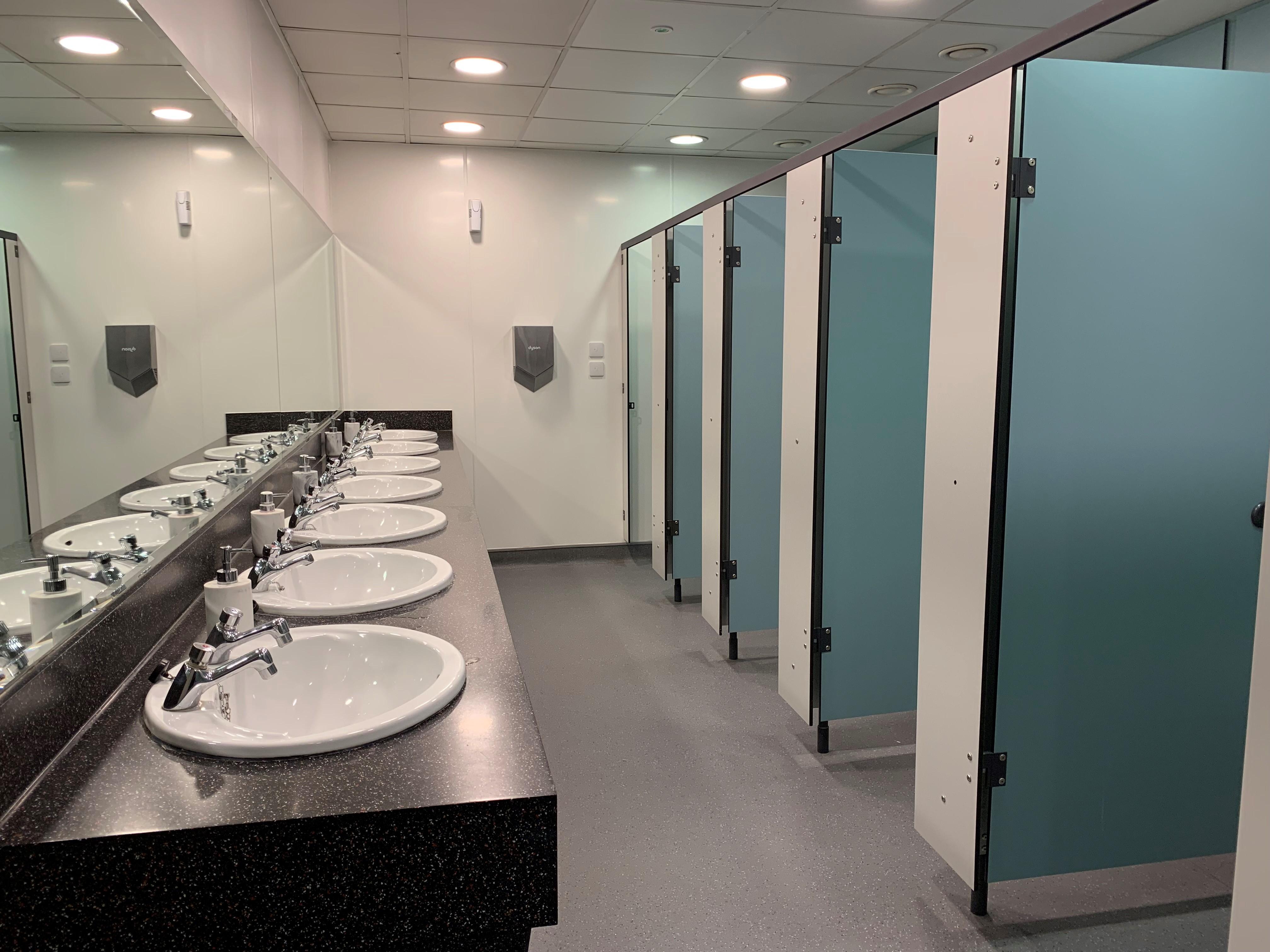 Kinlay Eyre Square Hostel