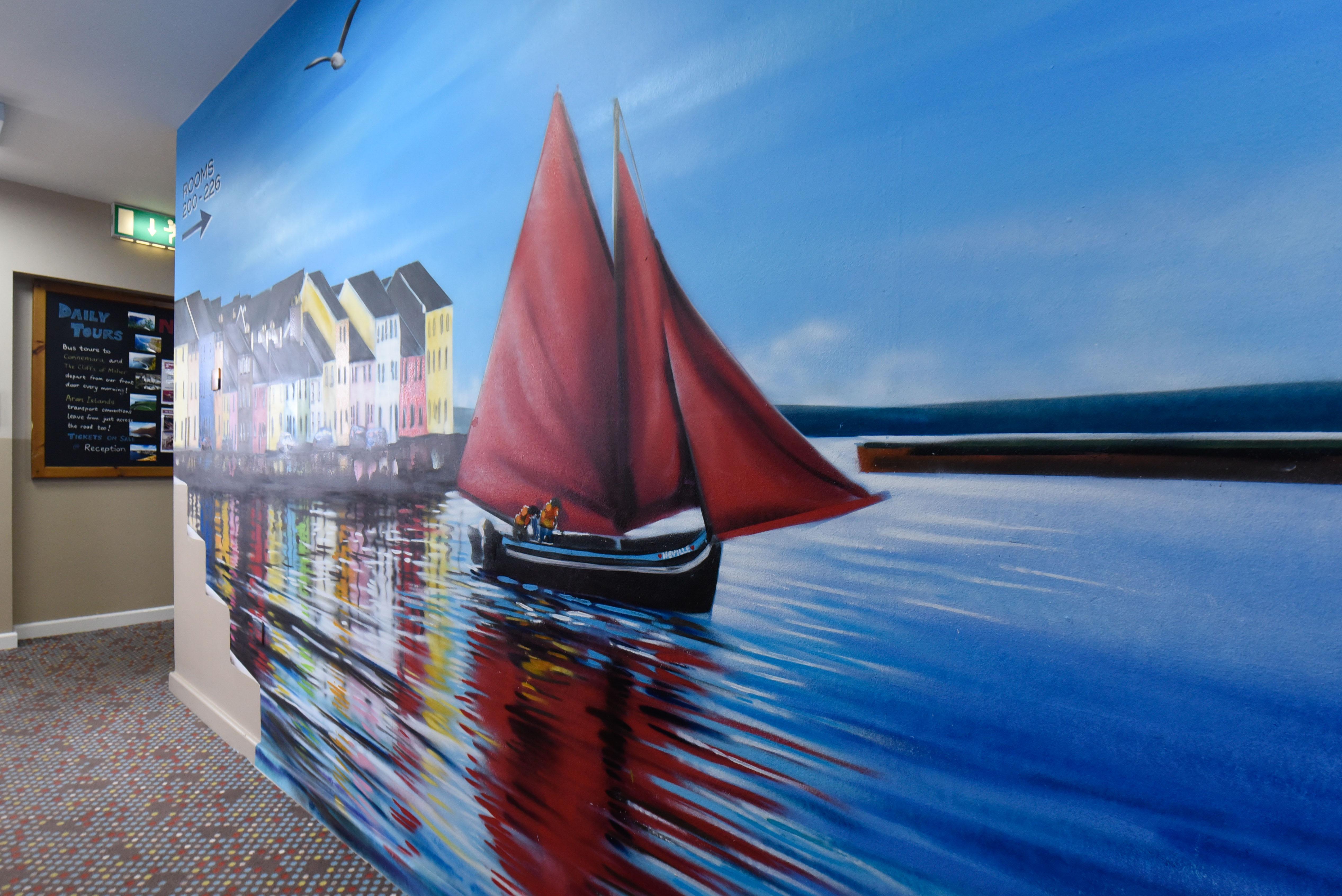 Kinlay Eyre Square Hostel *