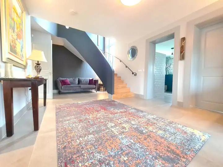 Villa Exquisite Luxury - Sleeps 10 *