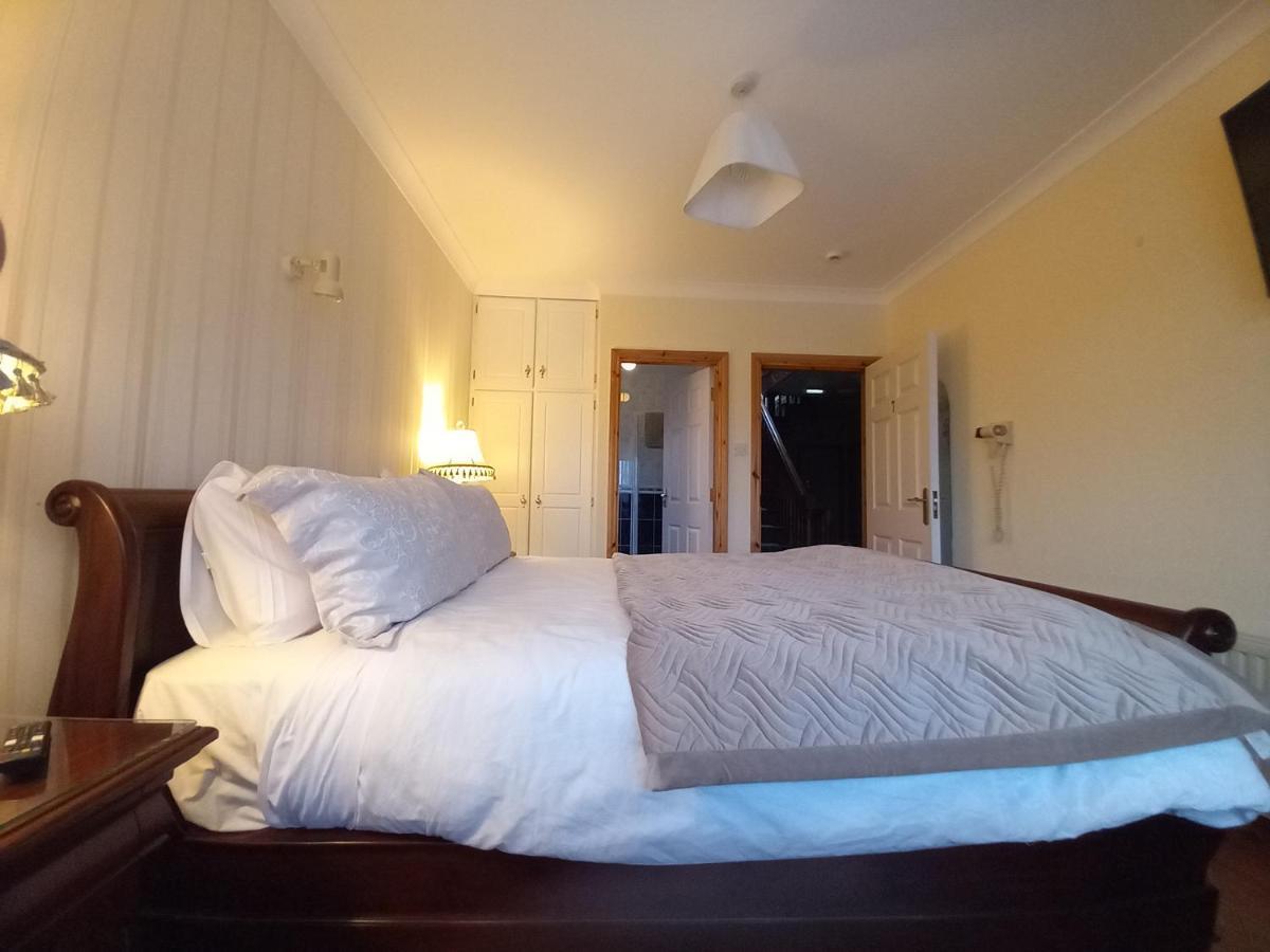 Woodhaven Manor H91rc9d Guest house 4*
