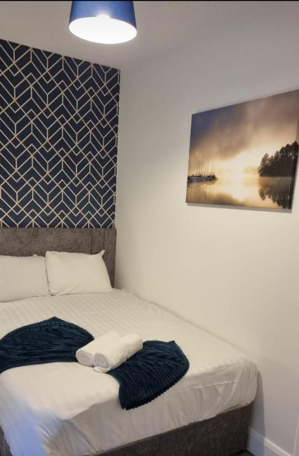 3 Eyre Square Lane * Galway