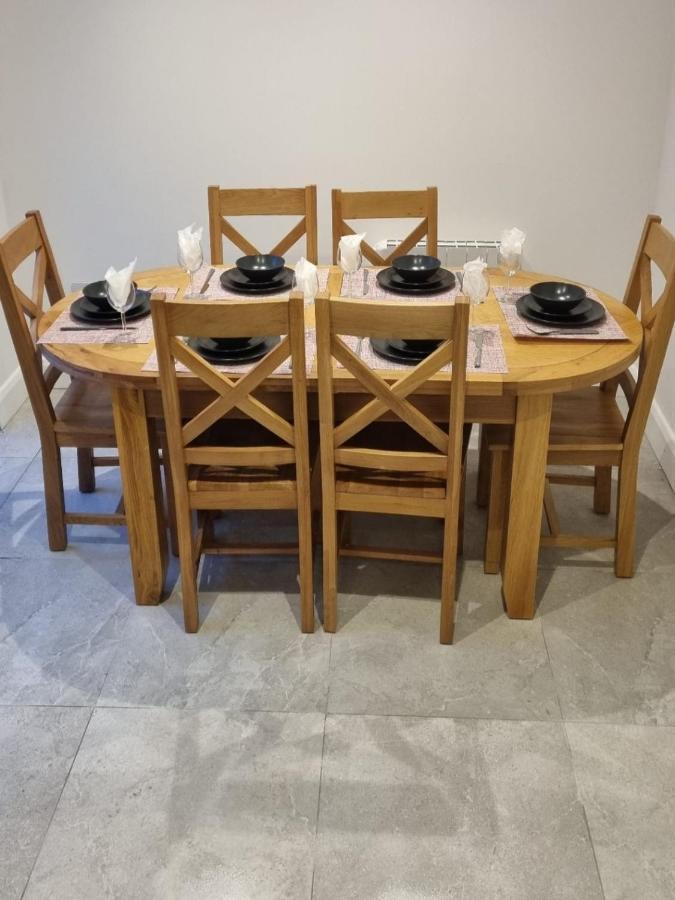 3 Eyre Square Lane Apartment
