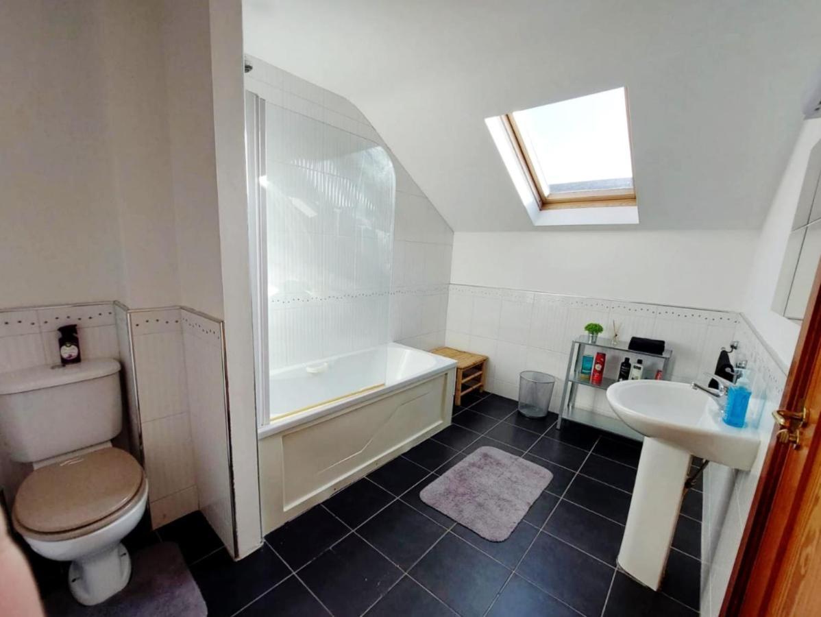 Private In House Close To Guest house
