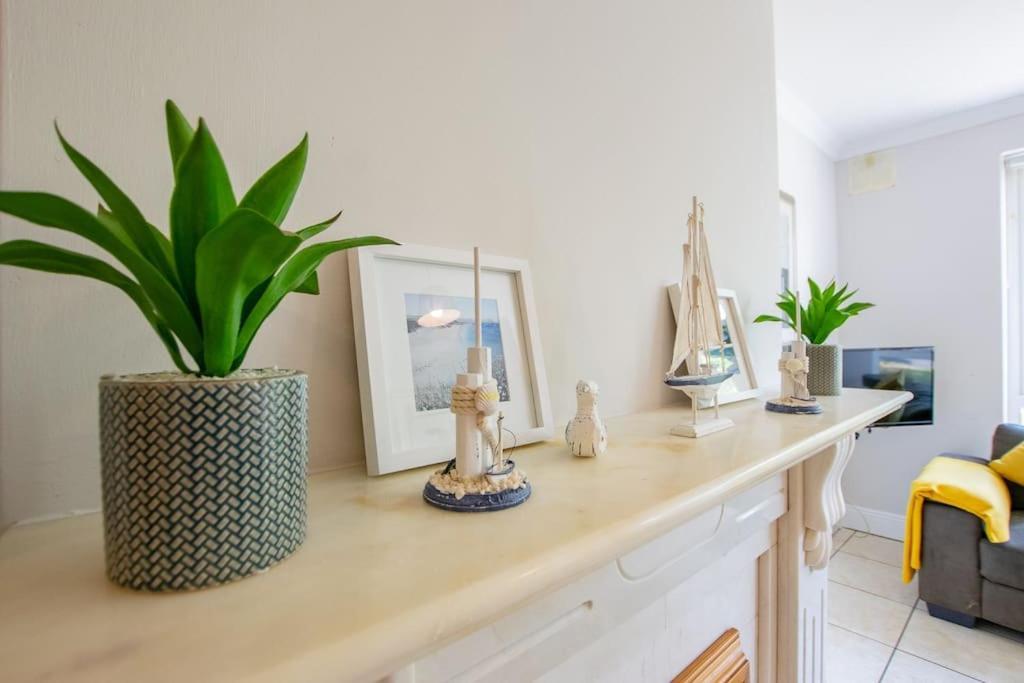 103 - The Townhouse At Gort Na Coiribe By Shortstays Holiday home Galway