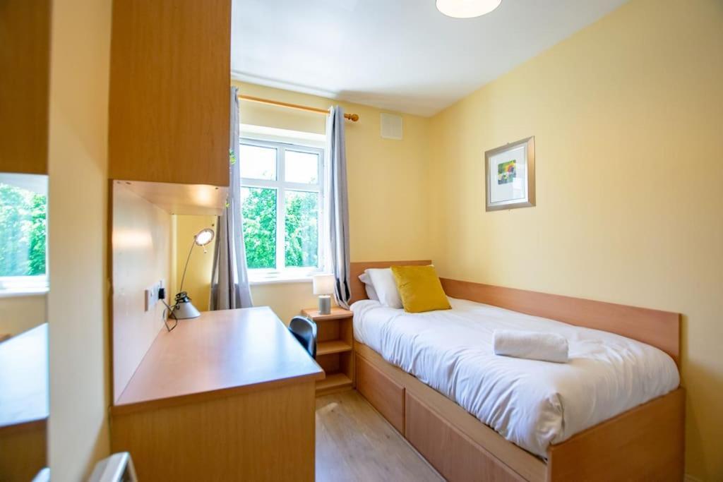 103 - The Townhouse At Gort Na Coiribe By Shortstays Holiday home