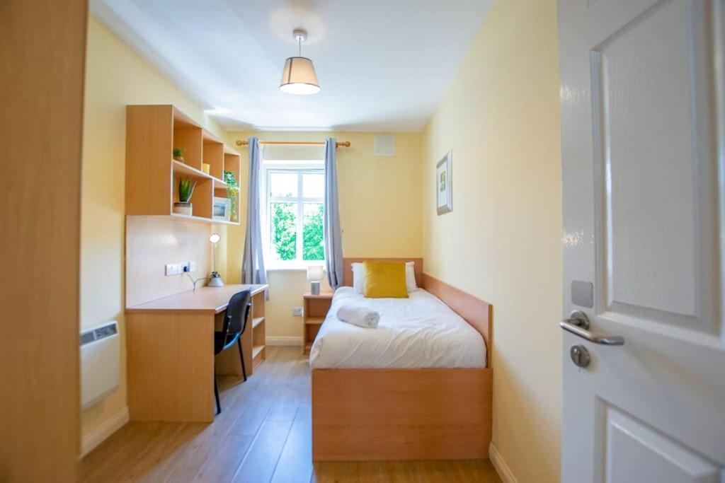 Holiday home 103 - The Townhouse At Gort Na Coiribe By Shortstays