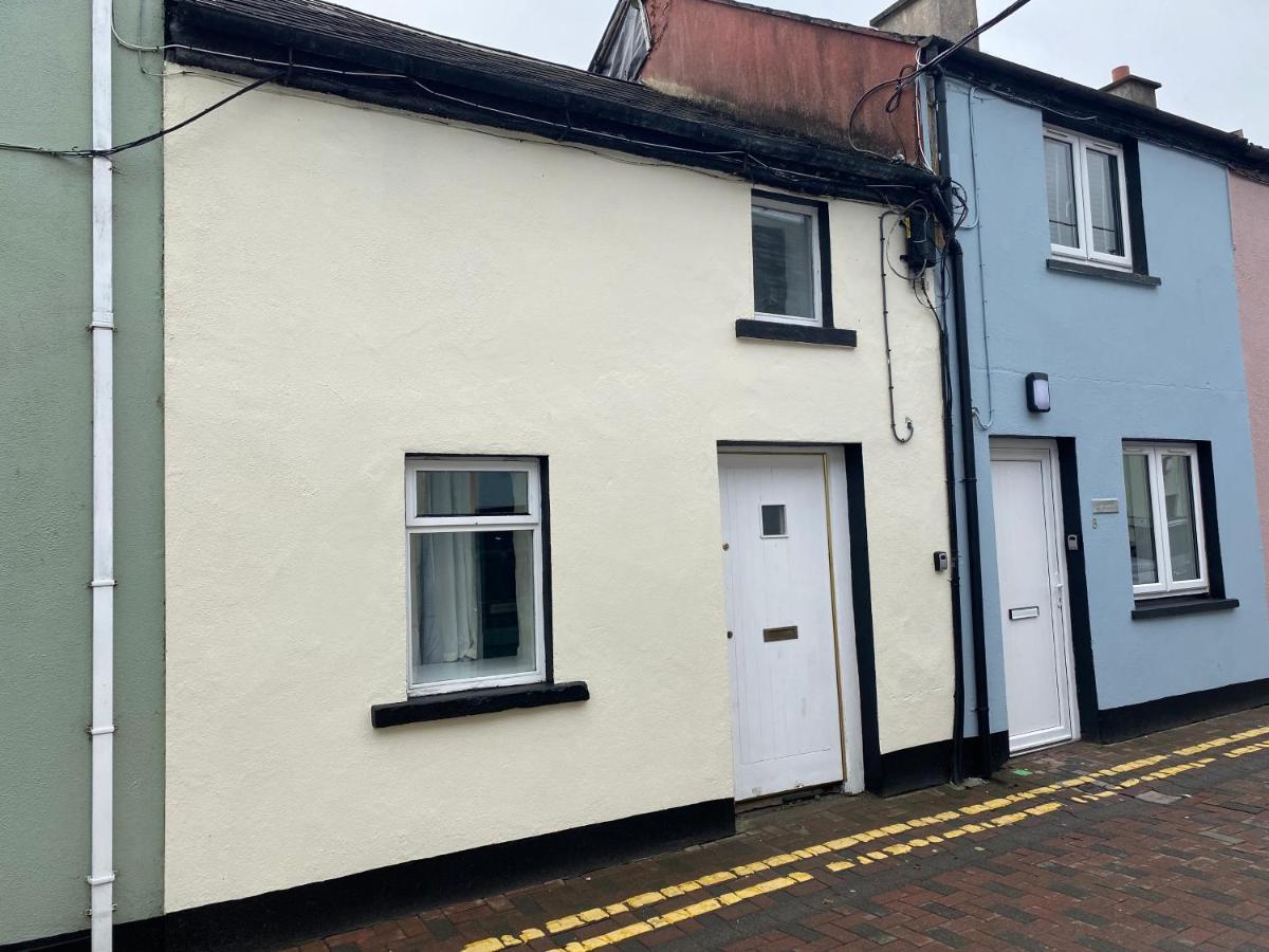 2 Bed Townhouse Eyre Square Centre Apartment