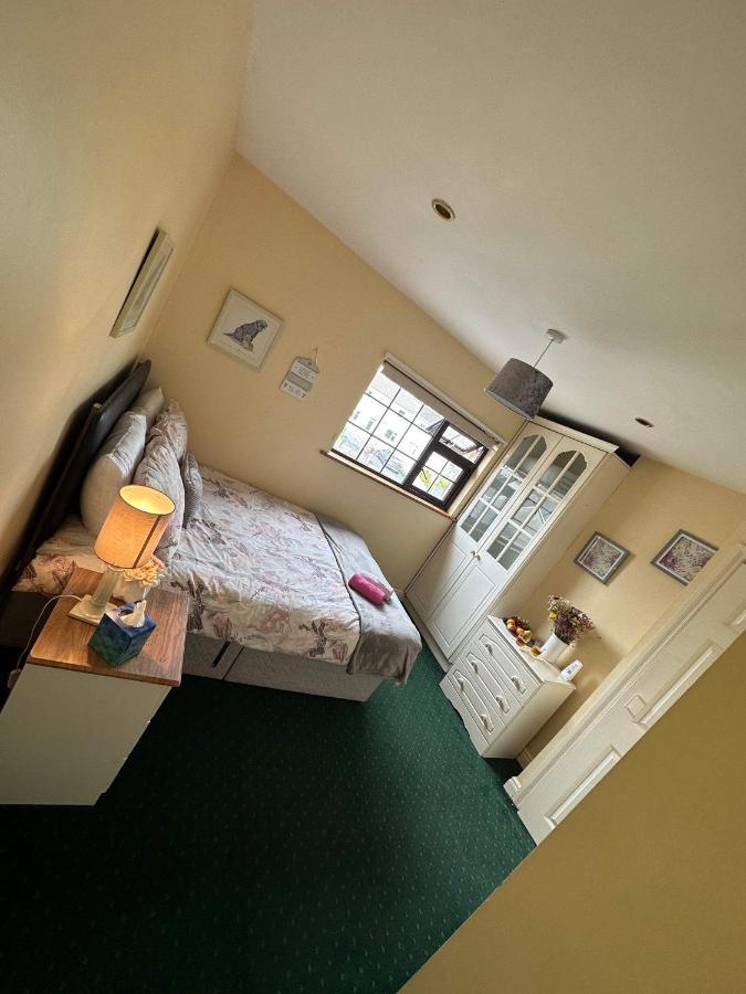 Edwards Cosy Guest house *