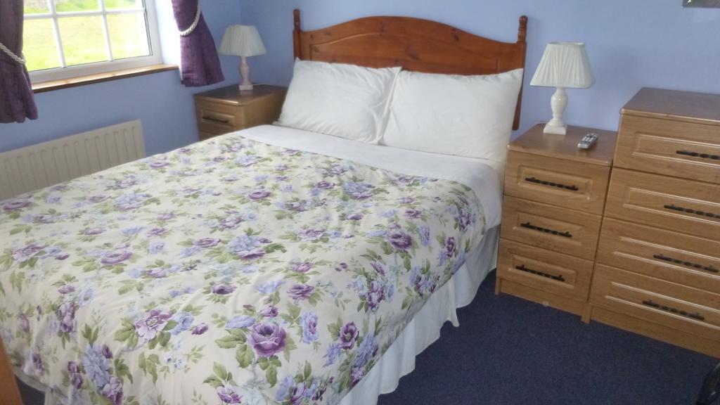 Lawndale House Bed & Breakfast